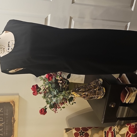 Classic Calvin Klein Little Black Dress - Picture 5 of 16